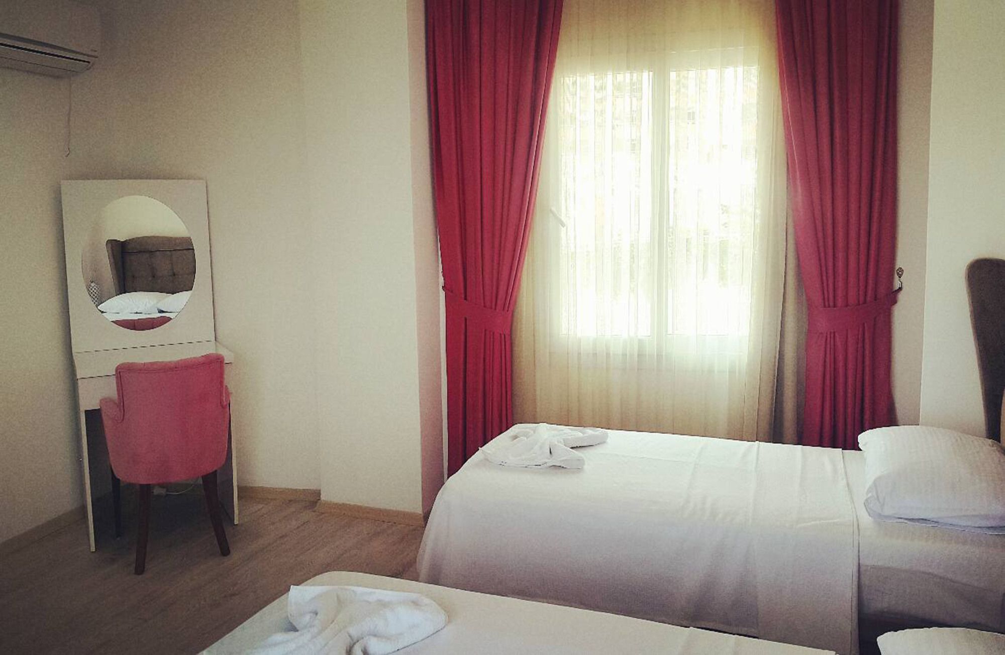 Tepe Beach Hotel Kizkalesi Esterno foto